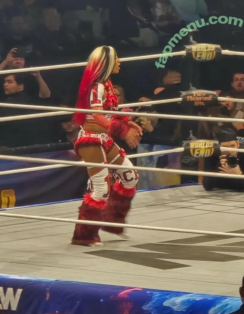 Sasha Banks nude photo #2765 (sashabankswwe / soxysasha)