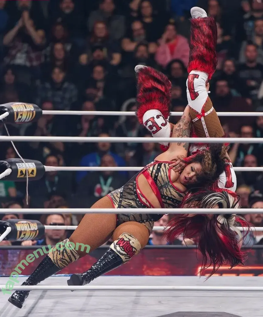 Sasha Banks nude photo #2769 (sashabankswwe / soxysasha)