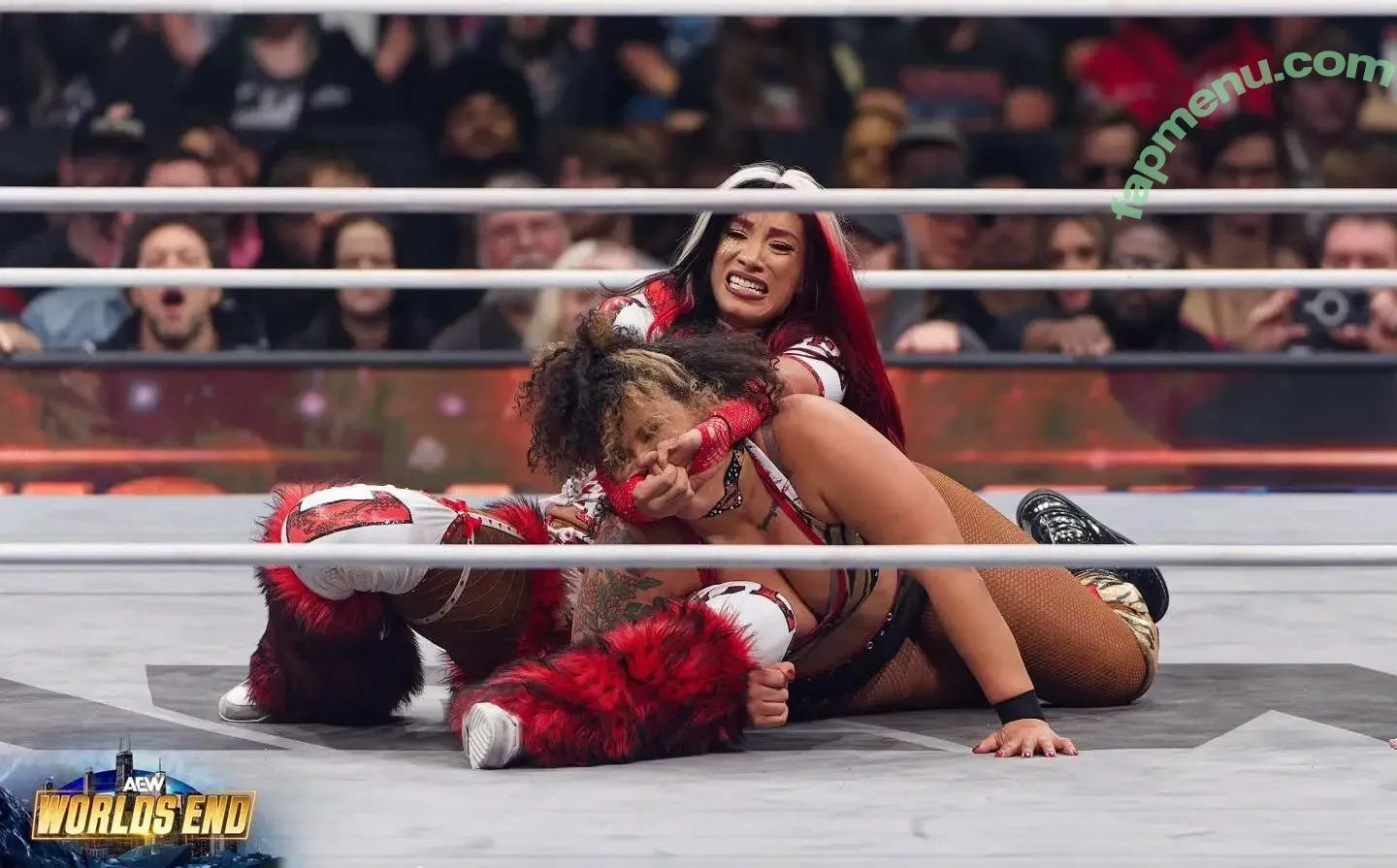 Sasha Banks nude photo #2771 (sashabankswwe / soxysasha)