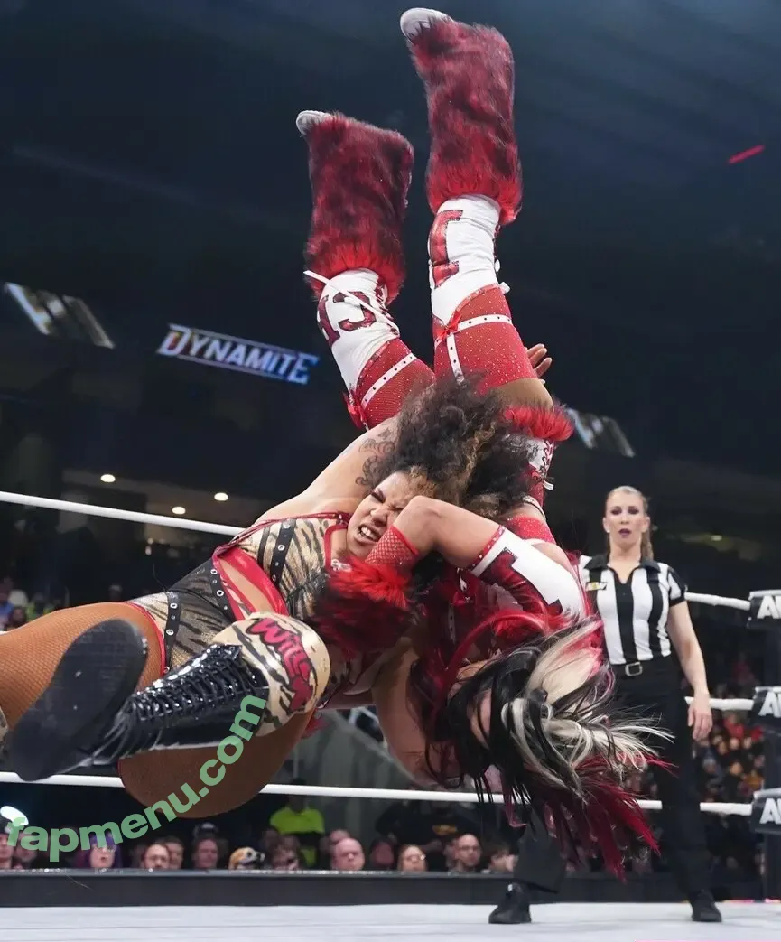 Sasha Banks nude photo #2780 (sashabankswwe / soxysasha)