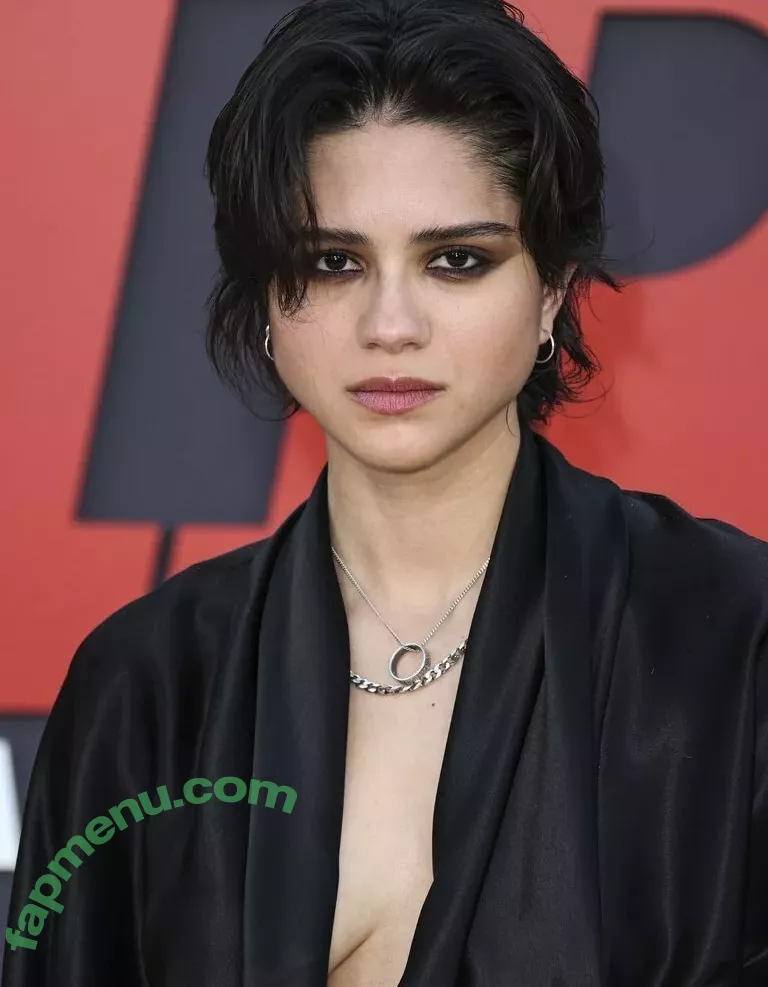 Sasha Calle nude photo #0020 (sashacalle)