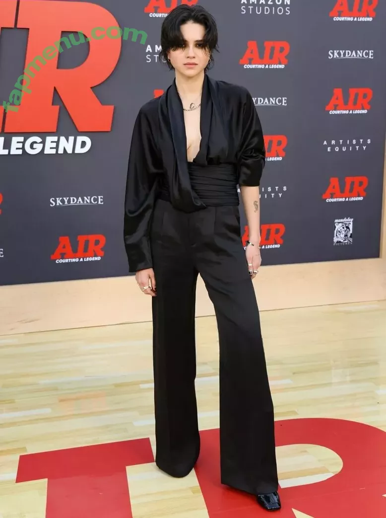 Sasha Calle nude photo #0021 (sashacalle)