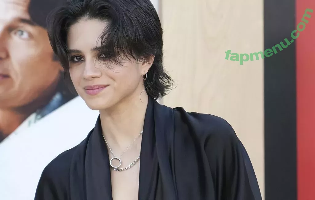 Sasha Calle nude photo #0022 (sashacalle)