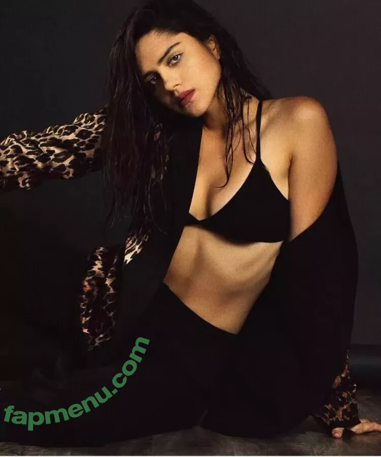 Sasha Calle nude photo #0033 (sashacalle)