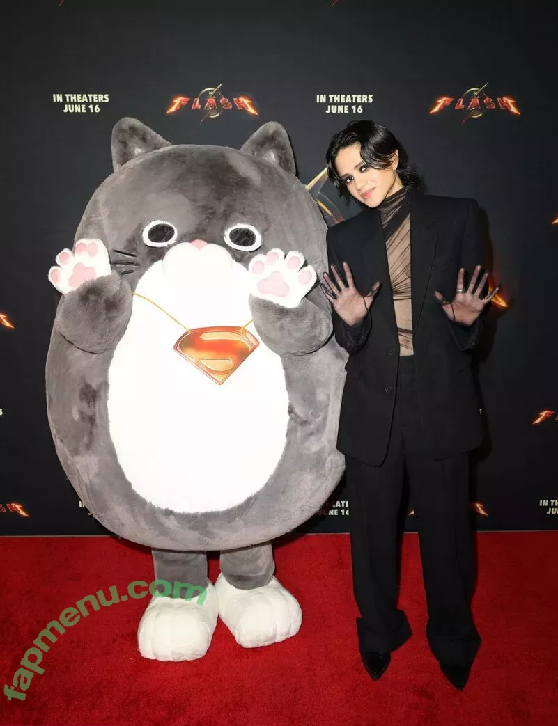 Sasha Calle nude photo #0036 (sashacalle)