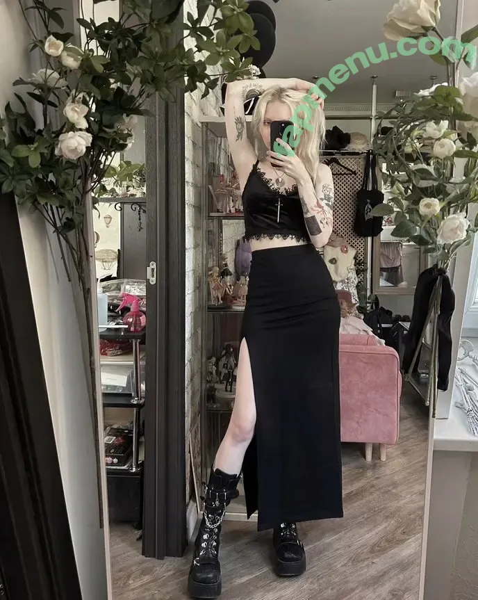 Sasha Gaier nude photo #0134 (acidjazzsinger / sasha.gaier / yukajevons)