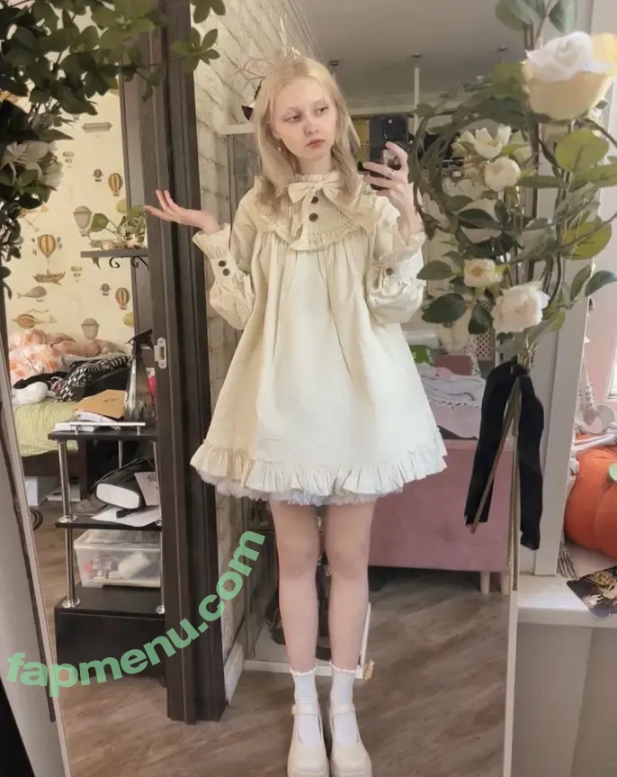 Sasha Gaier nude photo #0141 (acidjazzsinger / sasha.gaier / yukajevons)