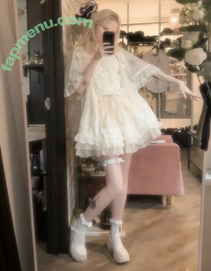 Sasha Gaier nude photo #0144 (acidjazzsinger / sasha.gaier / yukajevons)