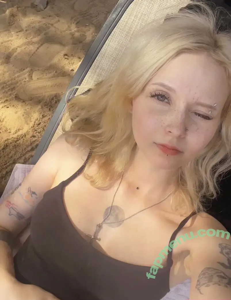 Sasha Gaier nude photo #0159 (acidjazzsinger / sasha.gaier / yukajevons)