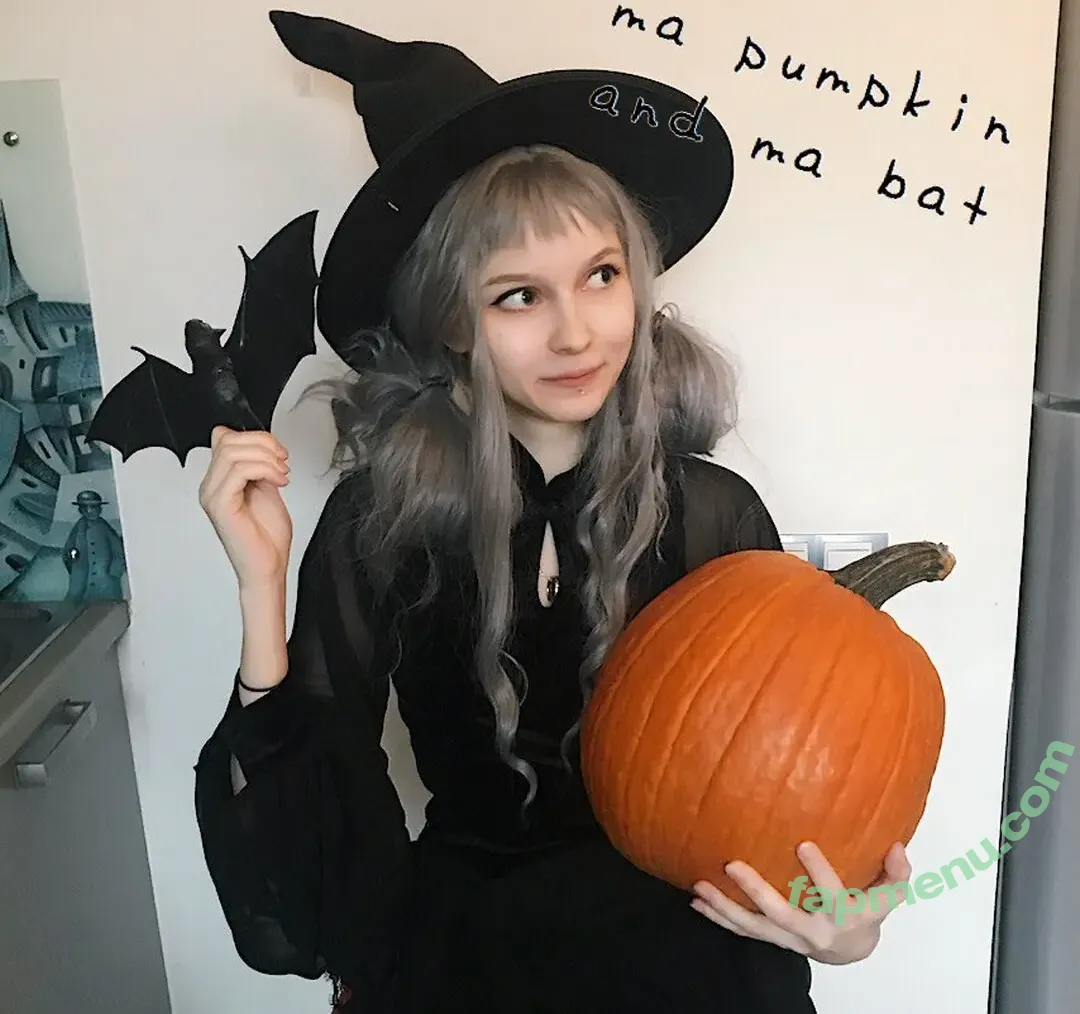 Sasha Gaier nude photo #0184 (acidjazzsinger / sasha.gaier / yukajevons)