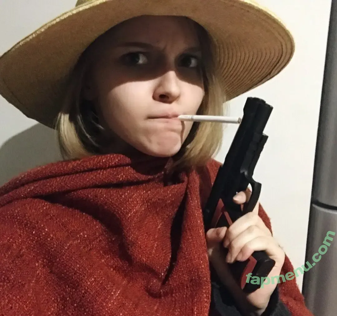 Sasha Gaier nude photo #0216 (acidjazzsinger / sasha.gaier / yukajevons)