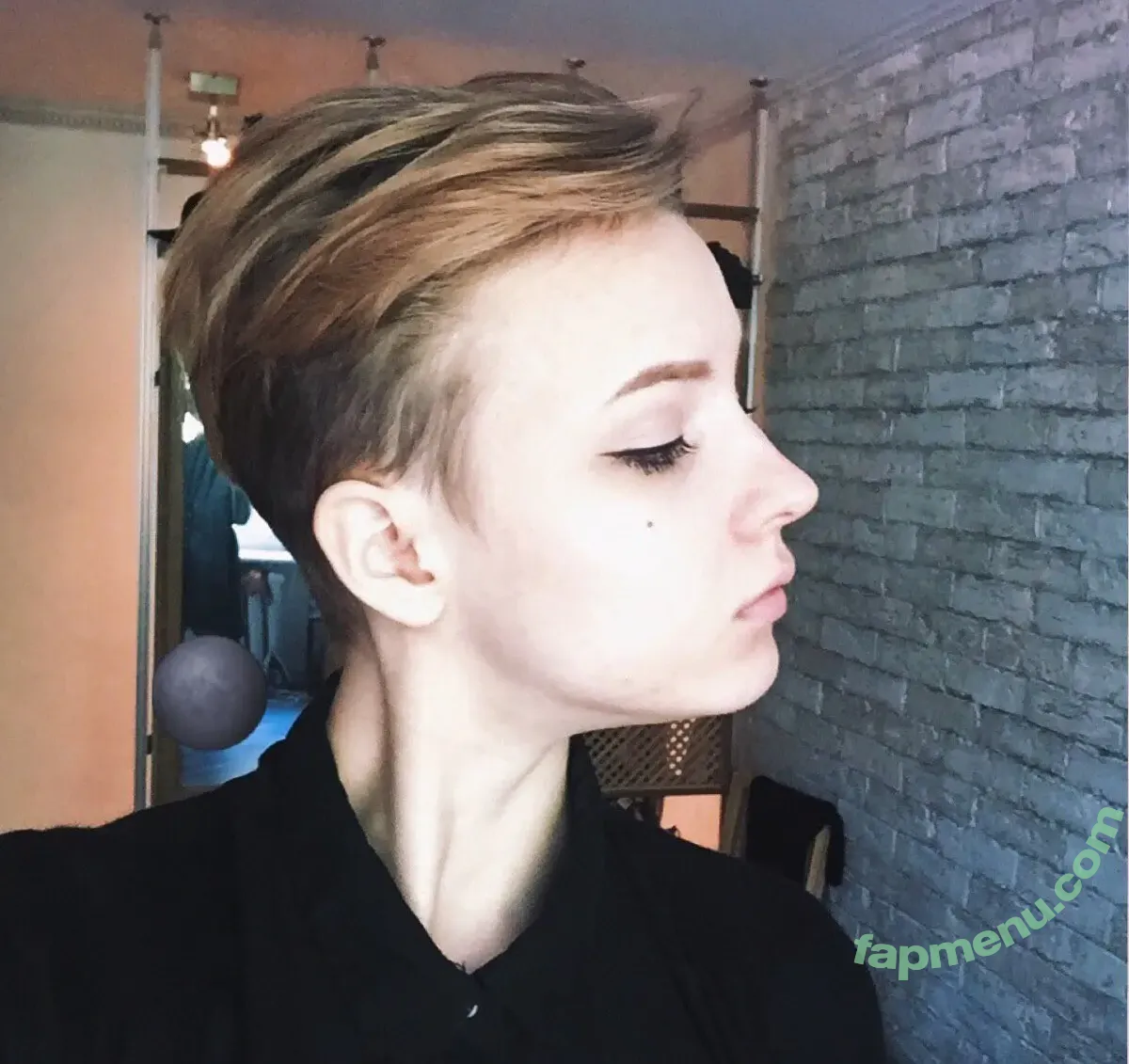 Sasha Gaier nude photo #0324 (acidjazzsinger / sasha.gaier / yukajevons)