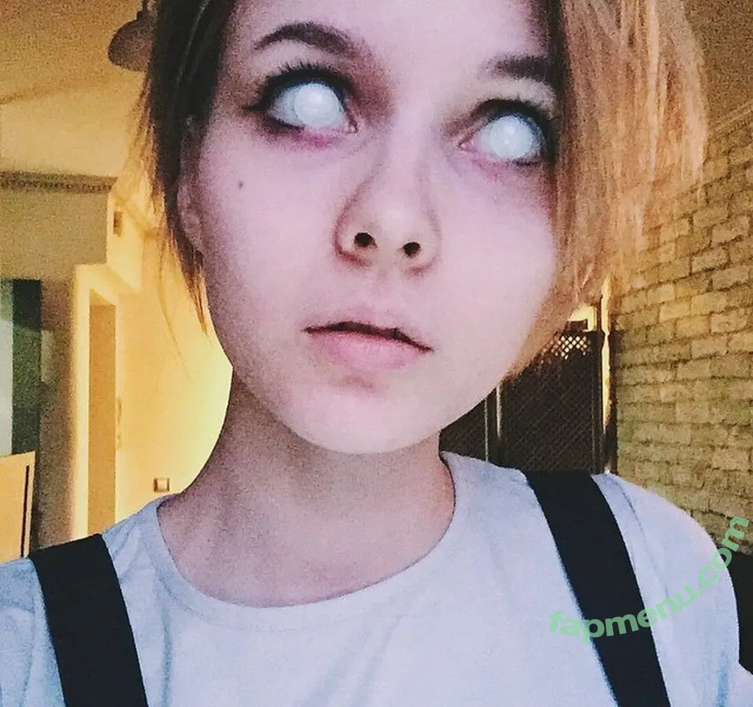 Sasha Gaier nude photo #0329 (acidjazzsinger / sasha.gaier / yukajevons)