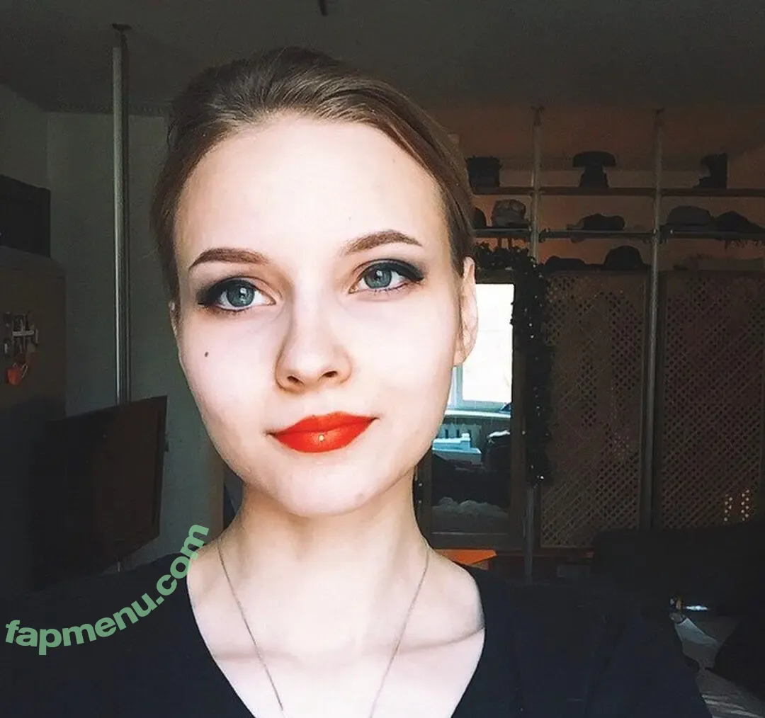 Sasha Gaier nude photo #0342 (acidjazzsinger / sasha.gaier / yukajevons)