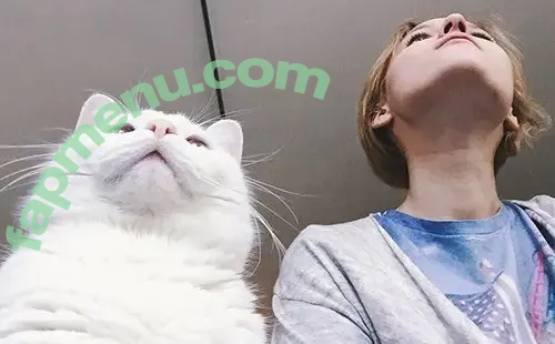 Sasha Gaier nude photo #0349 (acidjazzsinger / sasha.gaier / yukajevons)