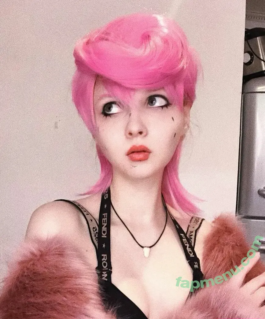 Sasha Gaier nude photo #0543 (acidjazzsinger / sasha.gaier / yukajevons)