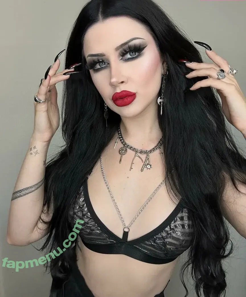 Sasha Massacre nude photo #0006 (miss.massacre / sashamassacre / sashaxmassacre)