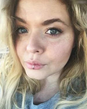 Sasha Pieterse / sashapieterse nude photo #0141