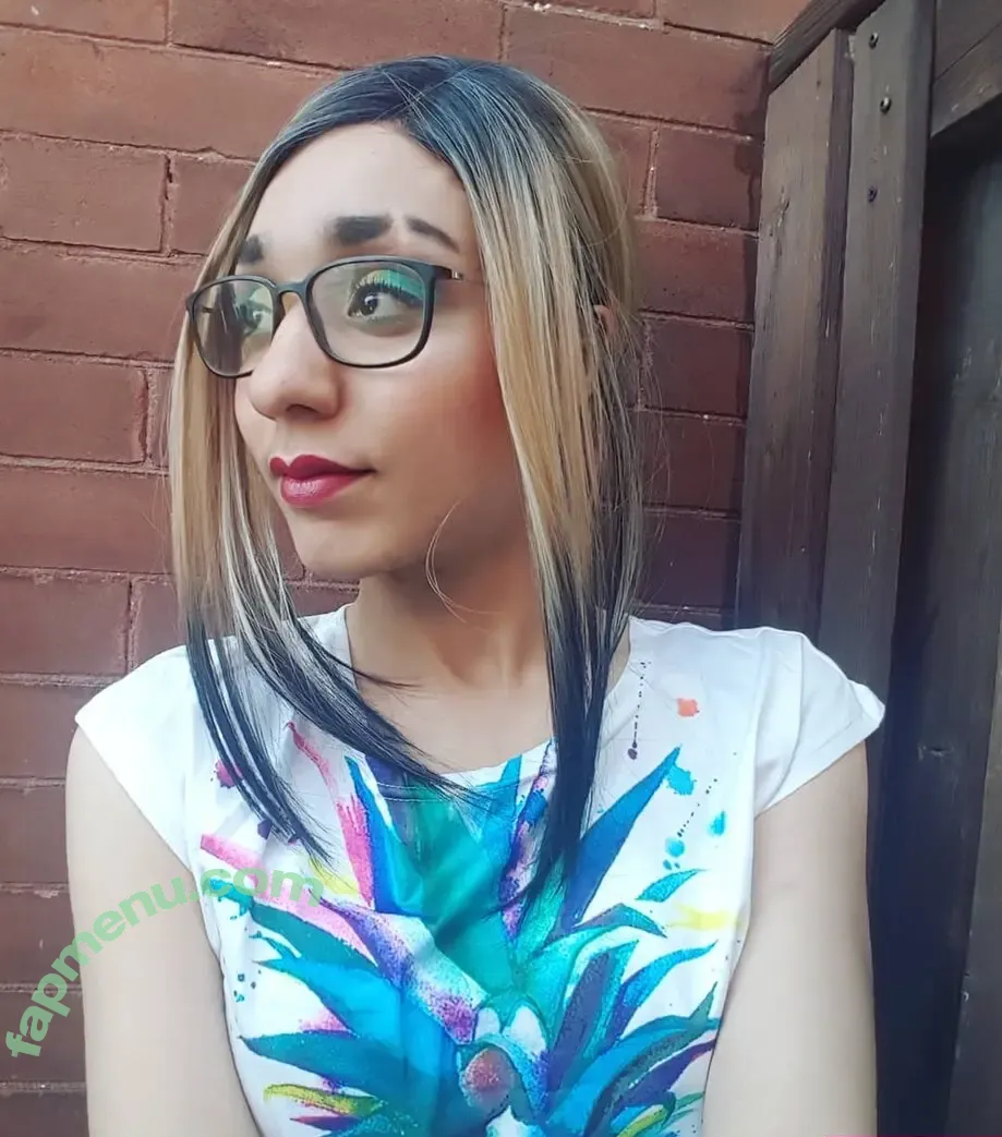 Sasha Wood nude photo #0014 (Casually Comics / splasha91)