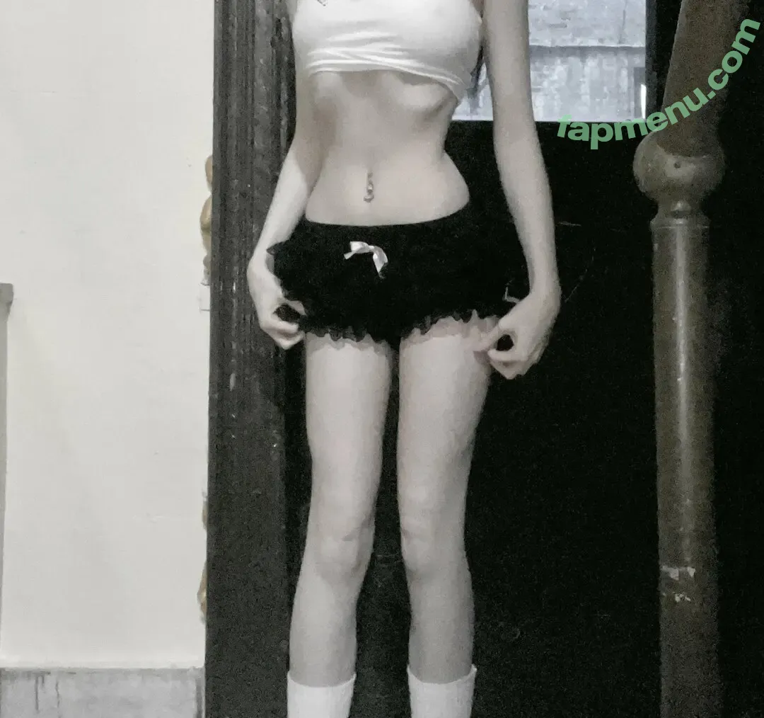 Sashad0ll nude photo #0002 (sashadollofficial / sashadollxoxo / sashaxmiller)