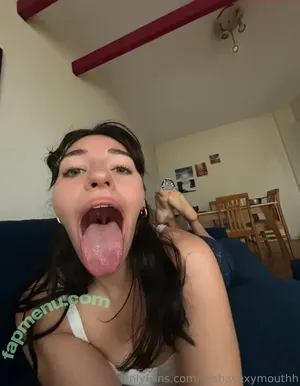 sashasexymouthh / sashadm nude photo #0010