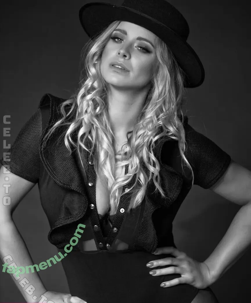 Saskia Atzerodt nude photo #0139 (saskia_atzerodt)