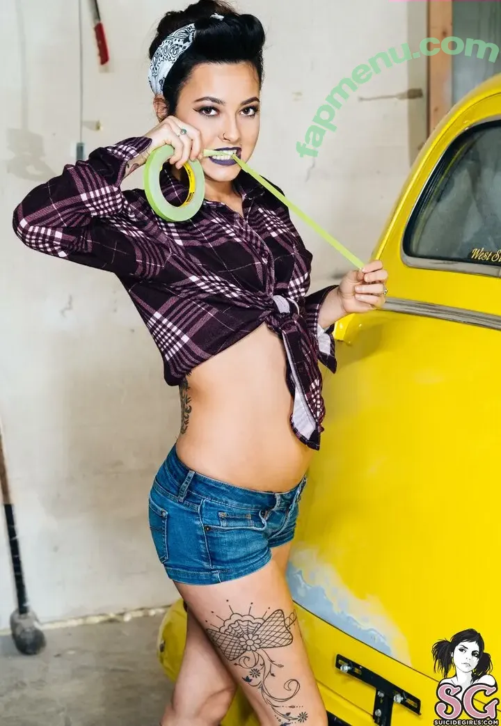 Sassafrass nude photo #0182 (_sassafrass / definite.bad.idea)