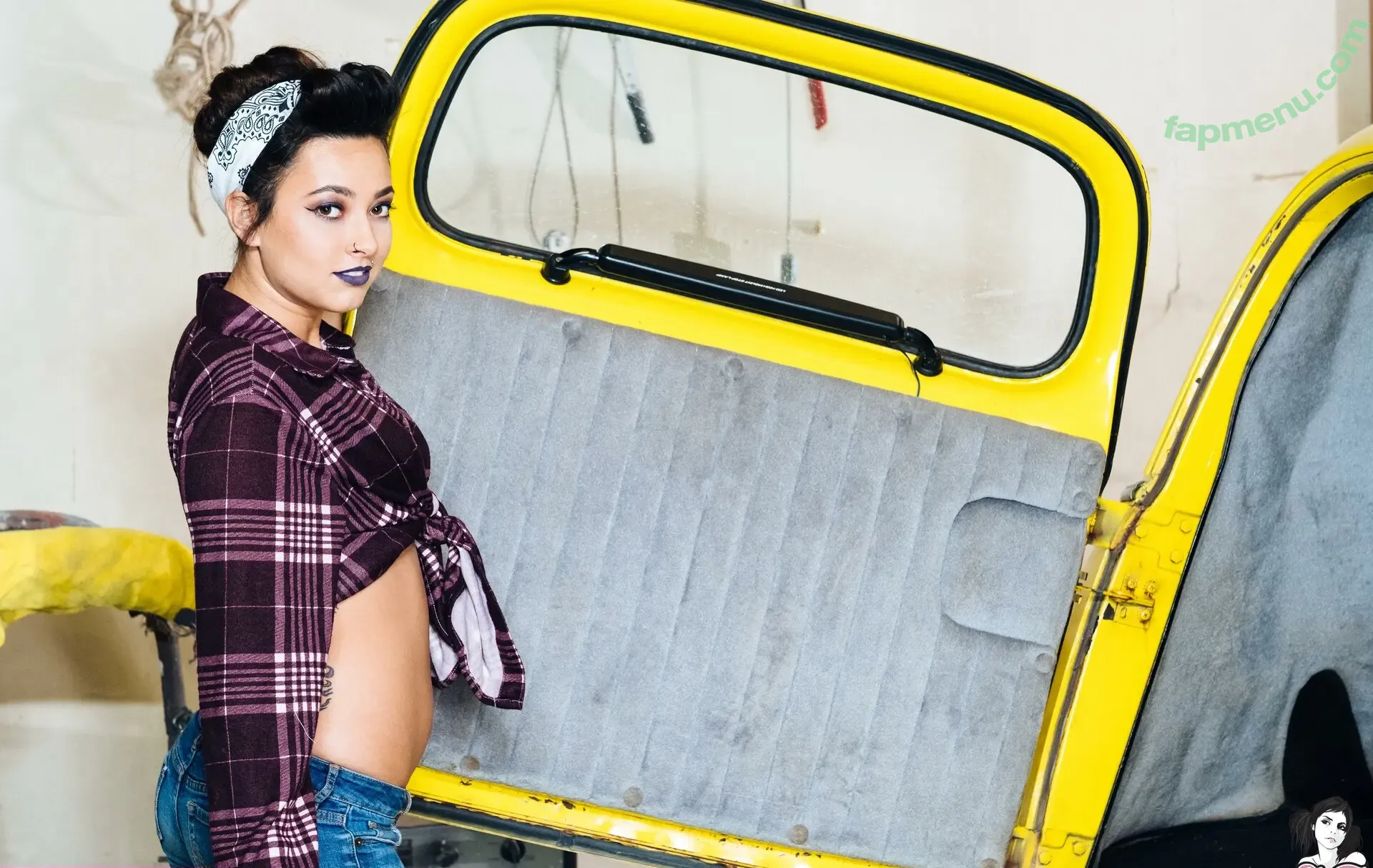 Sassafrass nude photo #0184 (_sassafrass / definite.bad.idea)