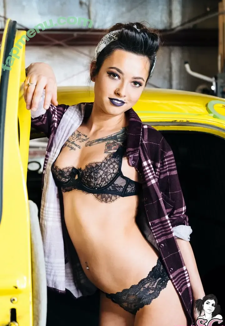 Sassafrass nude photo #0193 (_sassafrass / definite.bad.idea)