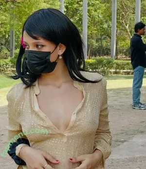 Sassy Siya / letterstomybf / sassysiya_seduction nude photo #0008