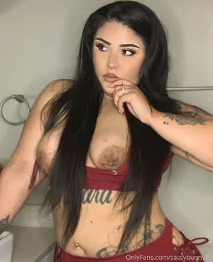 sassybunny88 / SassyBunny8 / Sassy_Bunnyy / sassy.bunnyy nude photo #0062