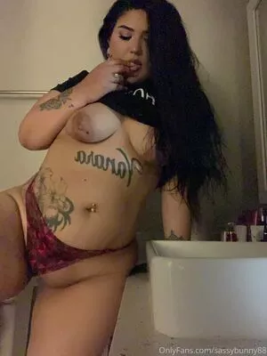 sassybunny88 / SassyBunny8 / Sassy_Bunnyy / sassy.bunnyy nude photo #0071