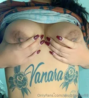 sassybunny88 / SassyBunny8 / Sassy_Bunnyy / sassy.bunnyy nude photo #0114