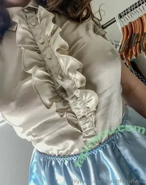 Satin Fetish Wife / satin_fetishh / satinfetishwife nude photo #0007