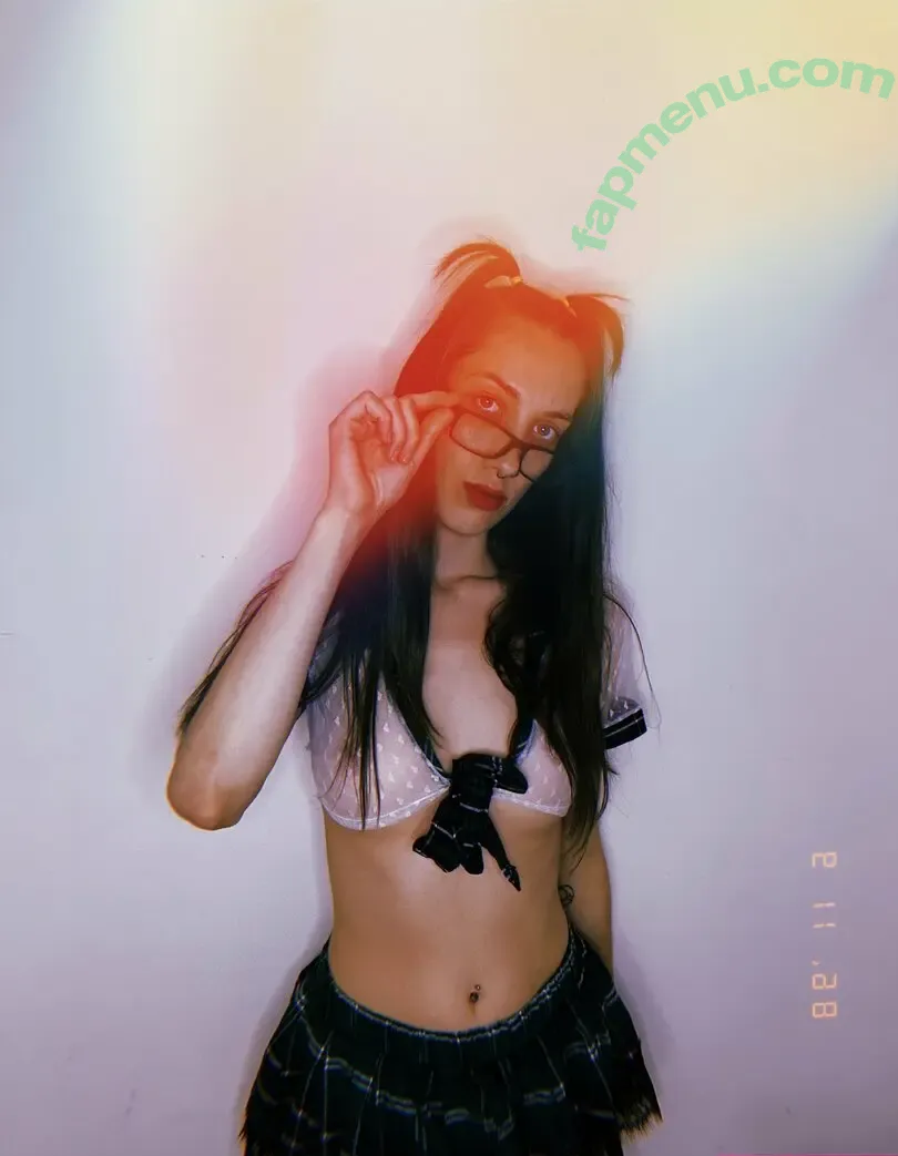 sativa.bby nude photo #0011 (sativa.bby)