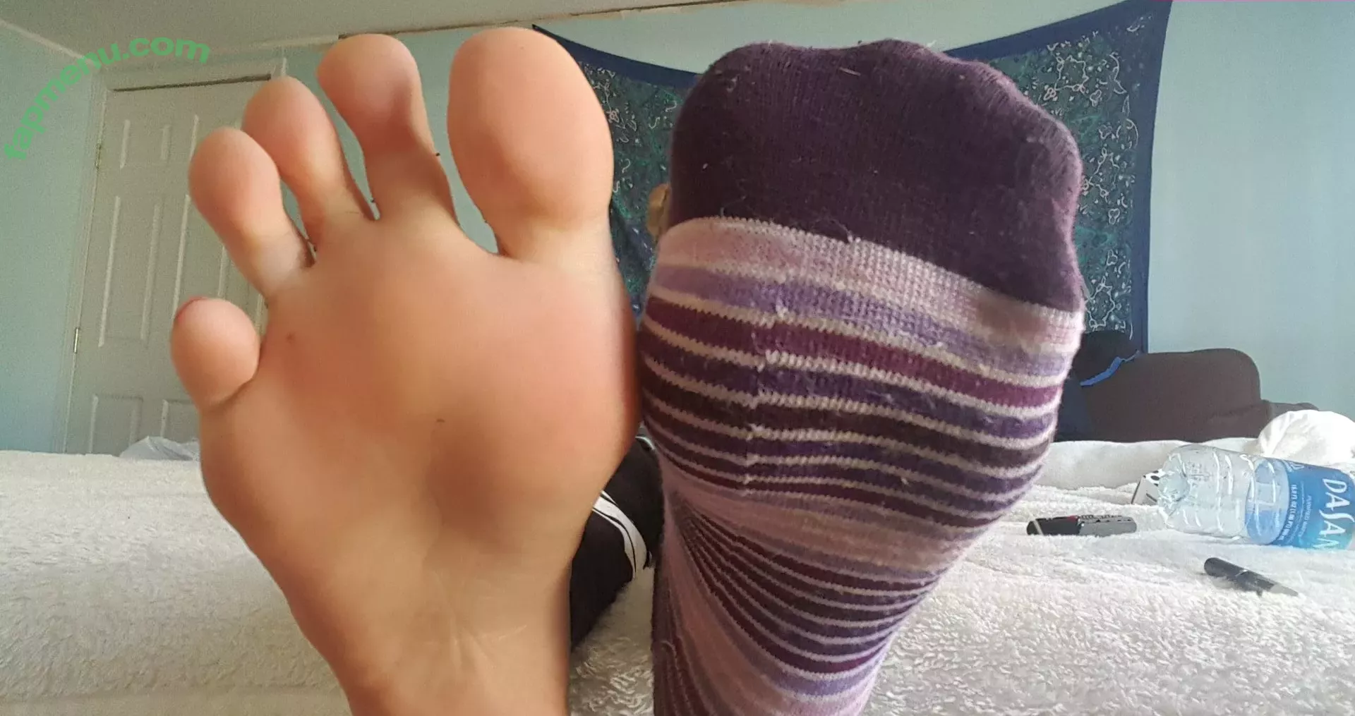Sativa Skies nude photo #0012 (Ogfeet / ogfeet2 / sativaskies)