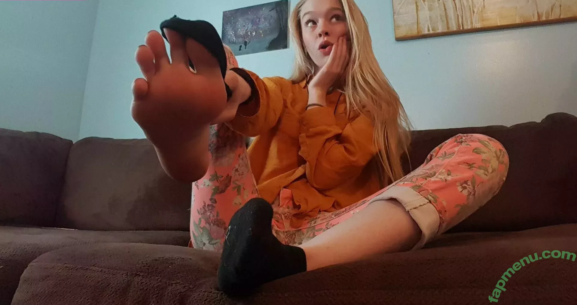 Sativa Skies nude photo #0014 (Ogfeet / ogfeet2 / sativaskies)