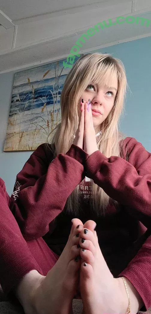 Sativa Skies nude photo #0021 (Ogfeet / ogfeet2 / sativaskies)