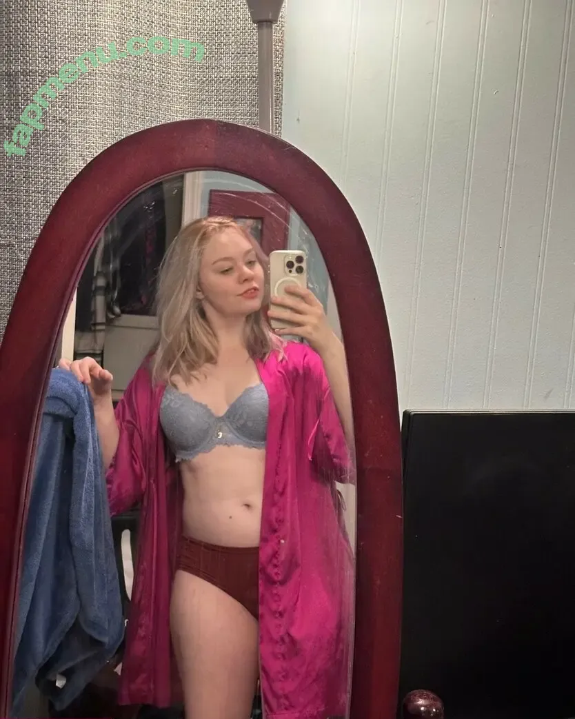 Sativa Skies nude photo #0128 (Ogfeet / ogfeet2 / sativaskies)