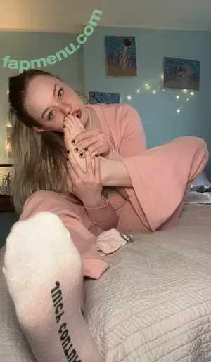 sativaskies / ogfeet2 nude photo #0149