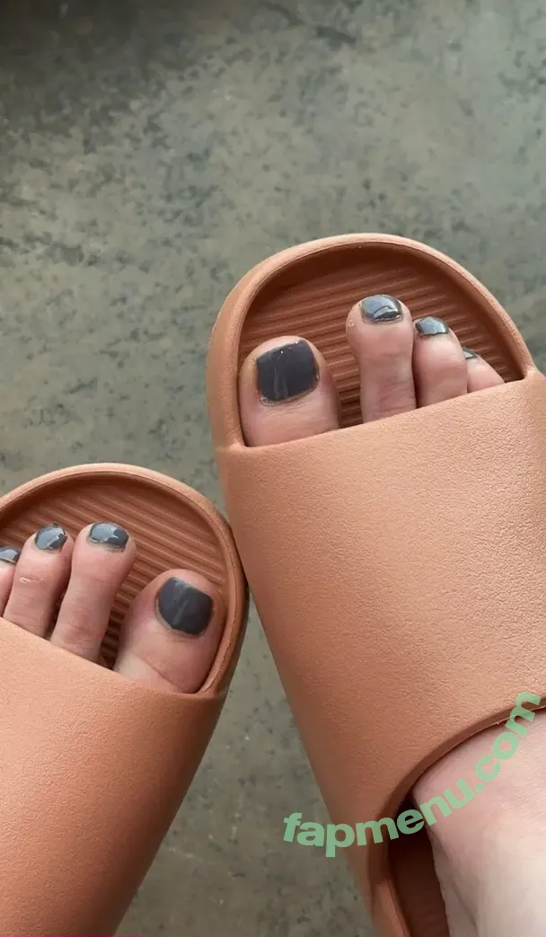 sativaskies nude photo #0098 (ogfeet2)