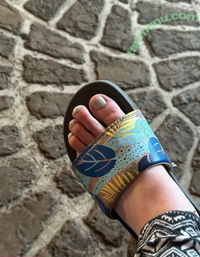 sativaskies nude photo #0111 (ogfeet2)
