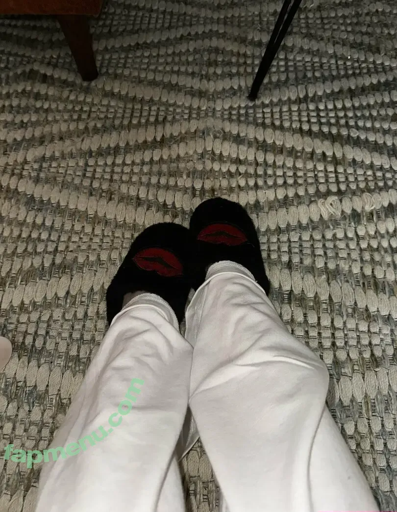 sativaskies nude photo #0128 (ogfeet2)