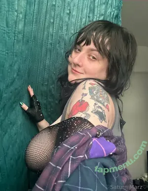 Saturnmarz / bigtiddygothbae nude photo #0007