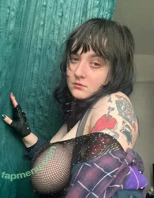 Saturnmarz / bigtiddygothbae nude photo #0008