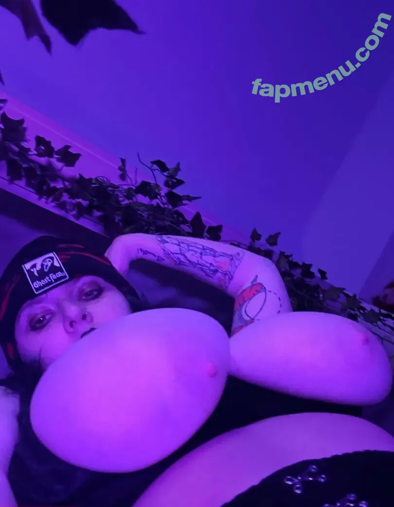 Saturnmarz nude photo #0052 (bigtiddygothbae)