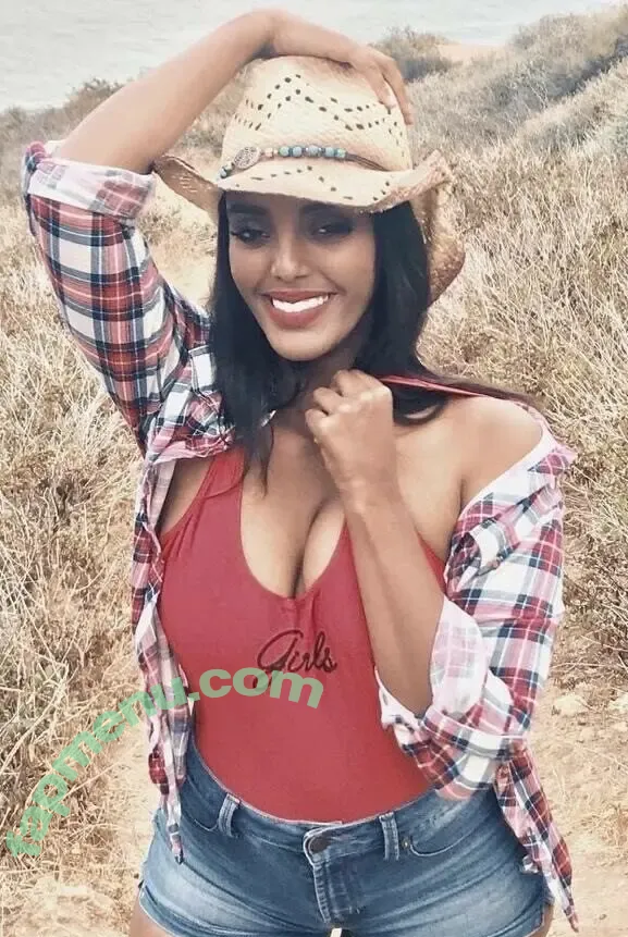 saturnswrld nude photo #0017 (Salweetah)