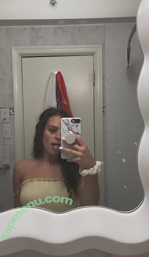 Savage Sof nude photo #0003 (savagesof / sofia.bua)