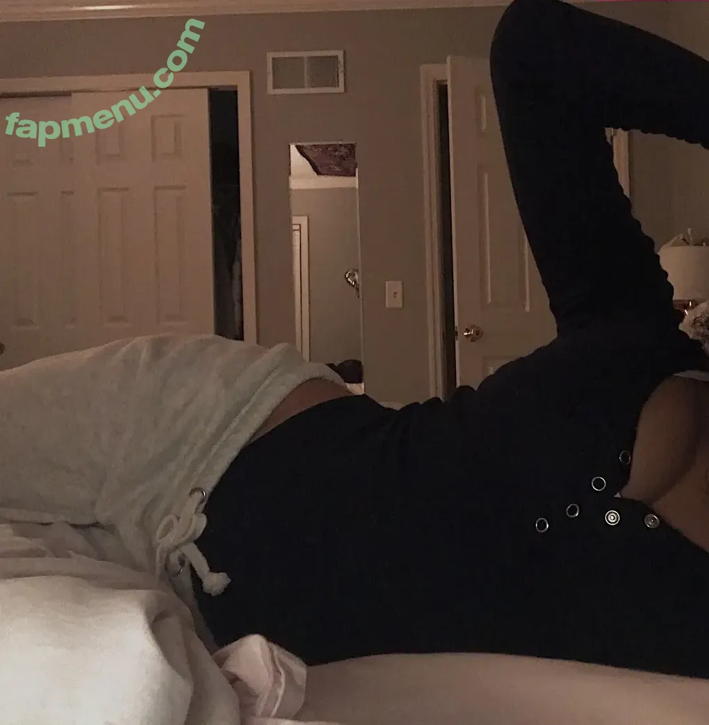 Savage Sof nude photo #0008 (savagesof / sofia.bua)