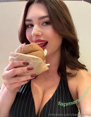savananna / thesavbananas nude photo #0028